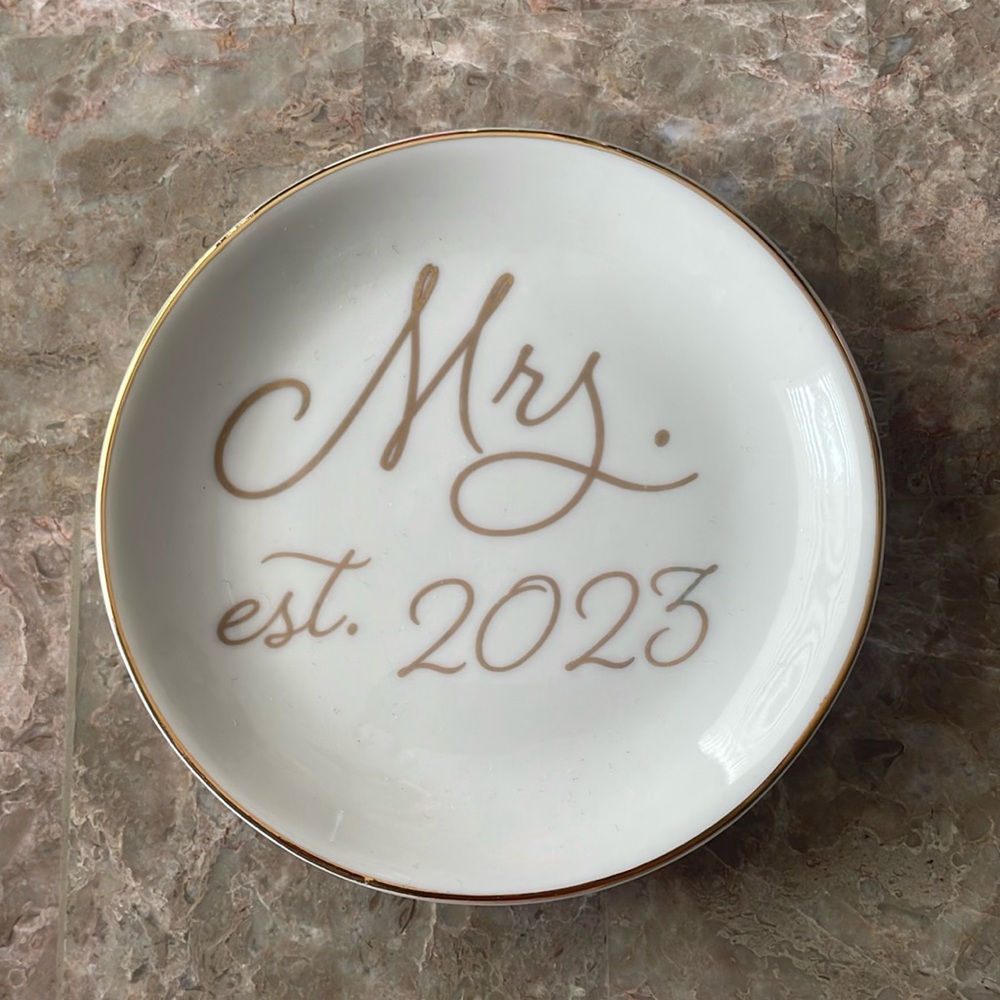 Mrs. jewelry dish